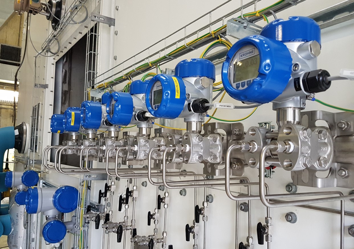 Differential pressure measurement for the energy flexible use of heat