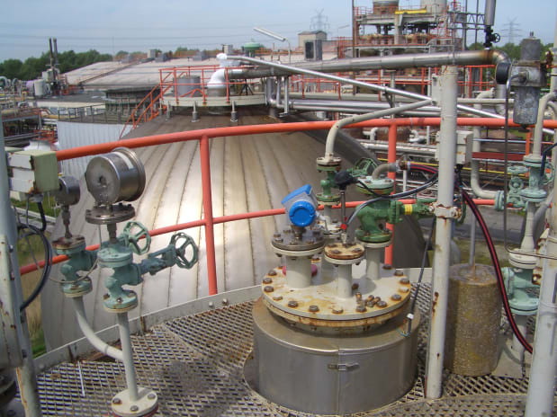 Level measurement in spherical chlorine storage tanks