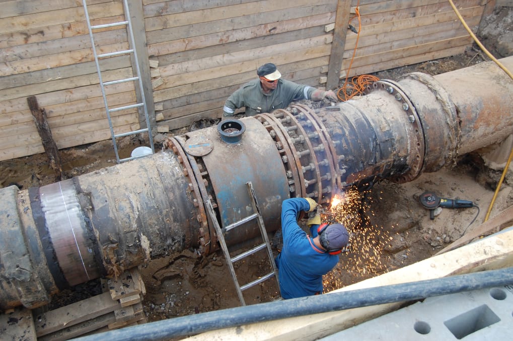 Welding work on the M960 from 1981