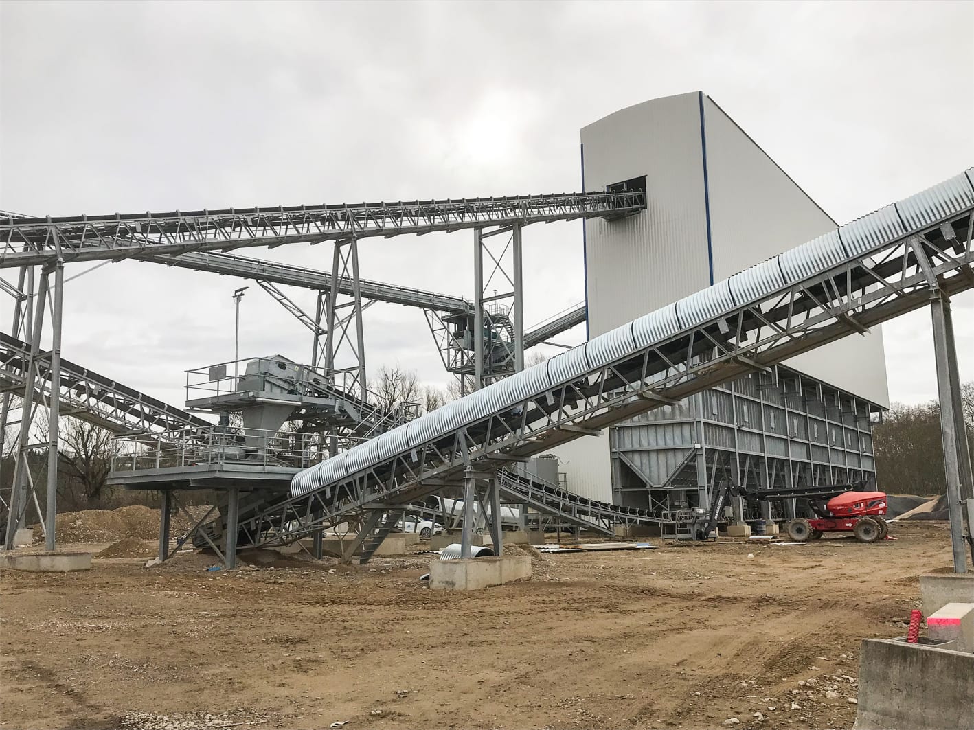 Измерение Уровня Инертных Материалов Для Обеспечения Надежного.