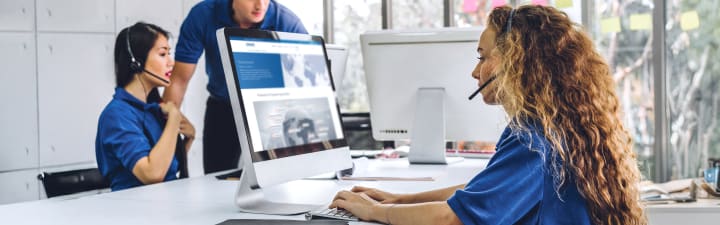 Get in touch KROHNE employees on phonecall