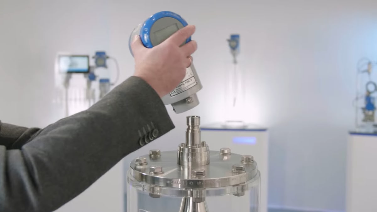 Modular quick coupling systems for level transmitters | KROHNE Group