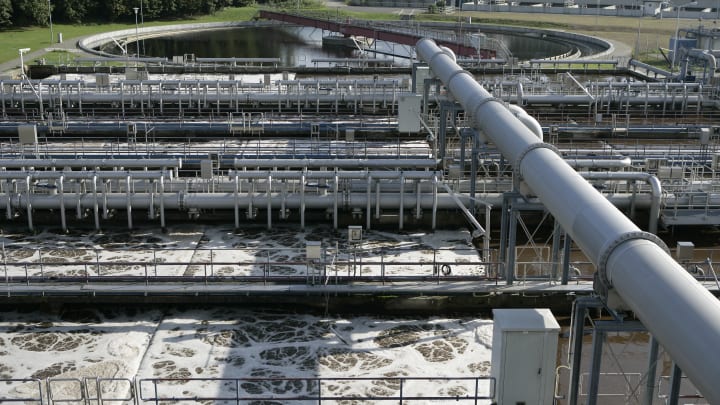 Sludge level measurement with remote data communication Sludge level measurement with remote data communication