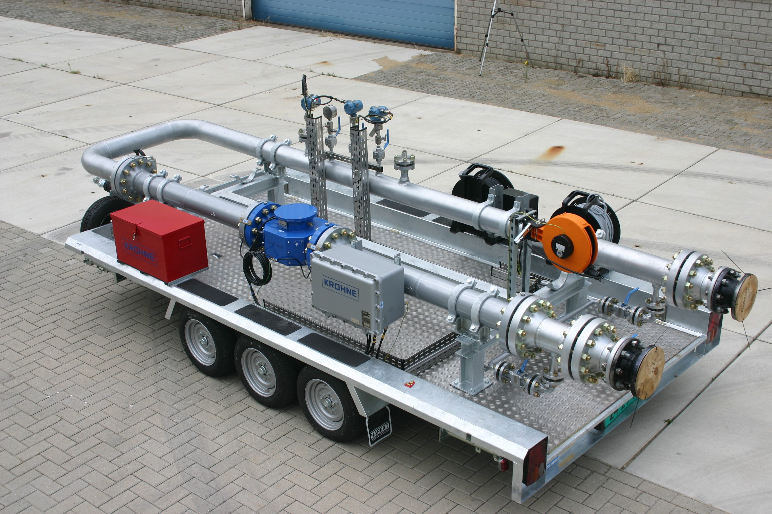 Mobile prover with ALTOSONIC ultrasonic flowmeter on a trailer