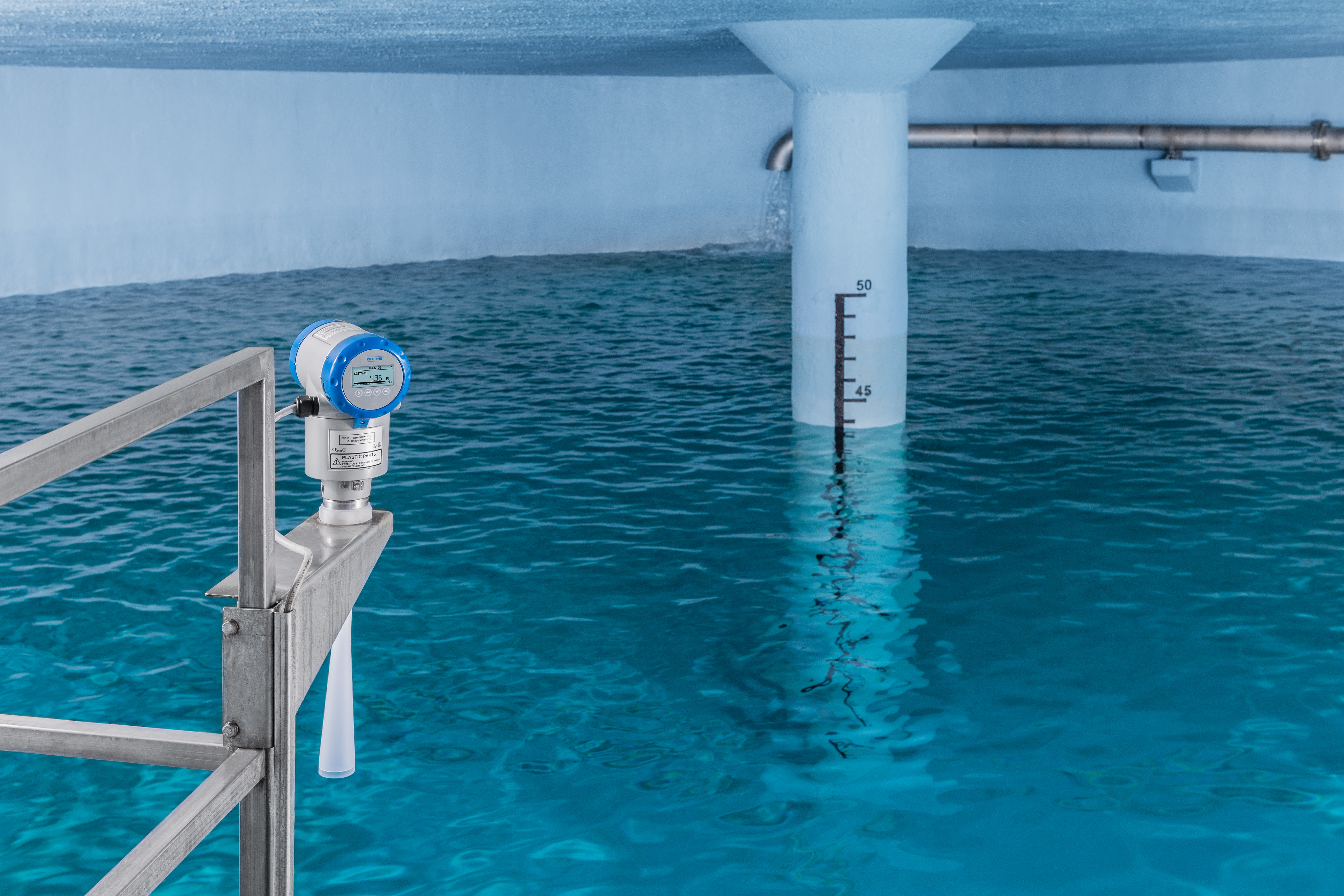 Level measurement in a water tower with OPTIWAVE 5200