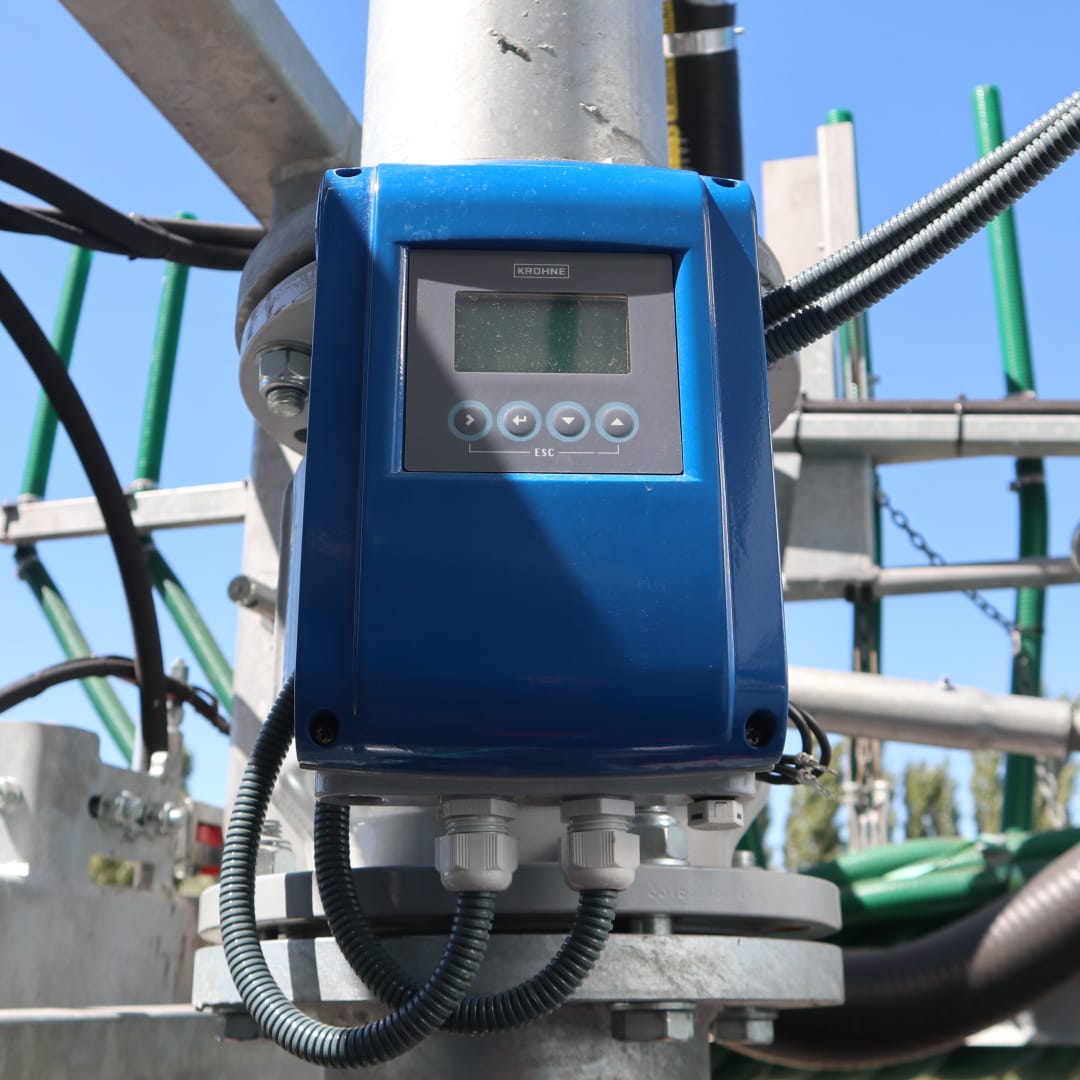 KROHNE flowmeter installed on liquid manure spreader