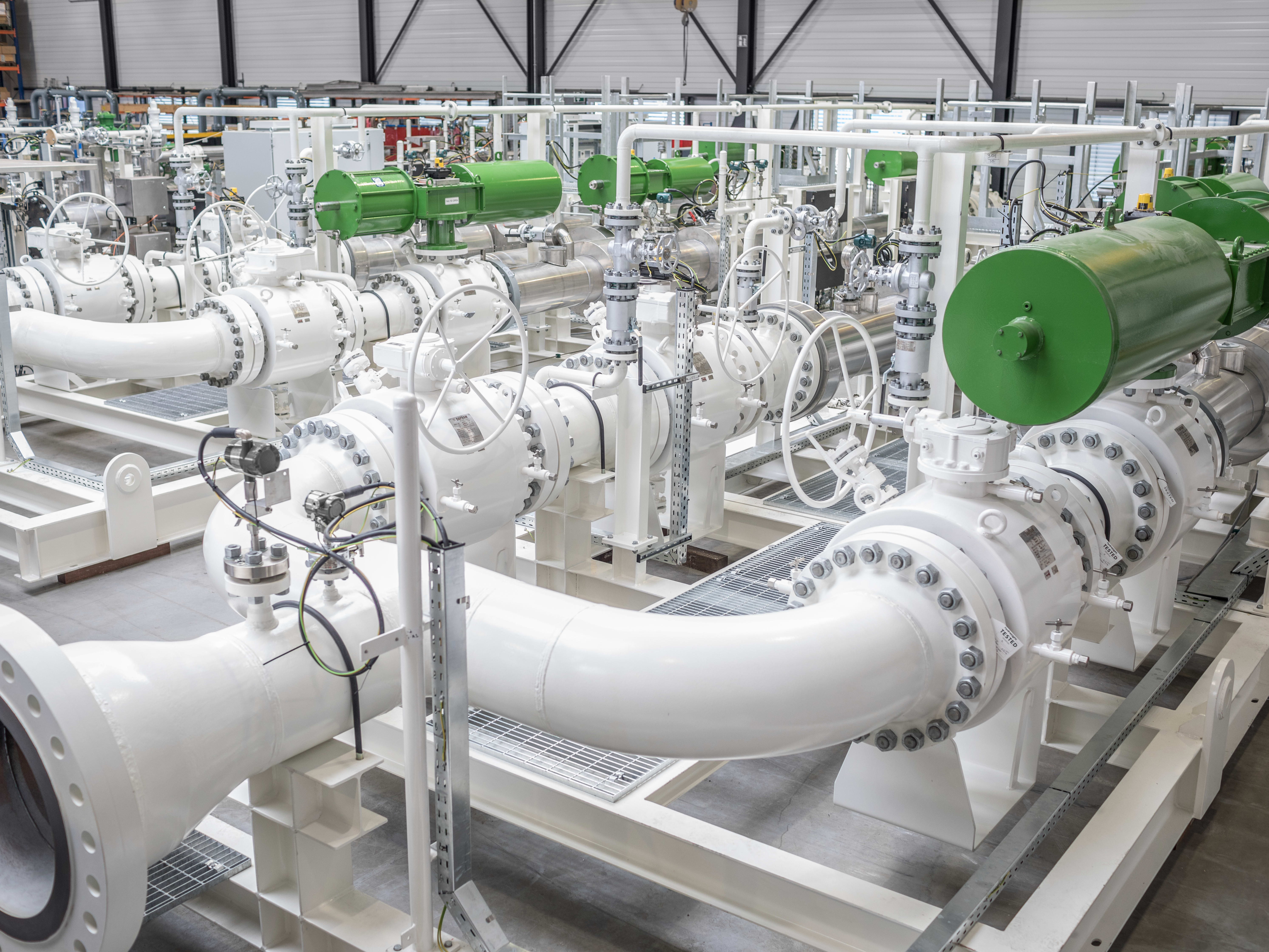 Flow metering solutions Custody transfer metering skid for natural gas with ALTOSONIC V12 ultrasonic flowmeter inside a KROHNE factory