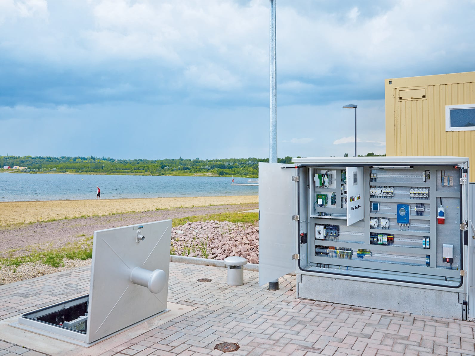 Wireless and remote metering solutions Wireless and remote metering solution next to a lake
