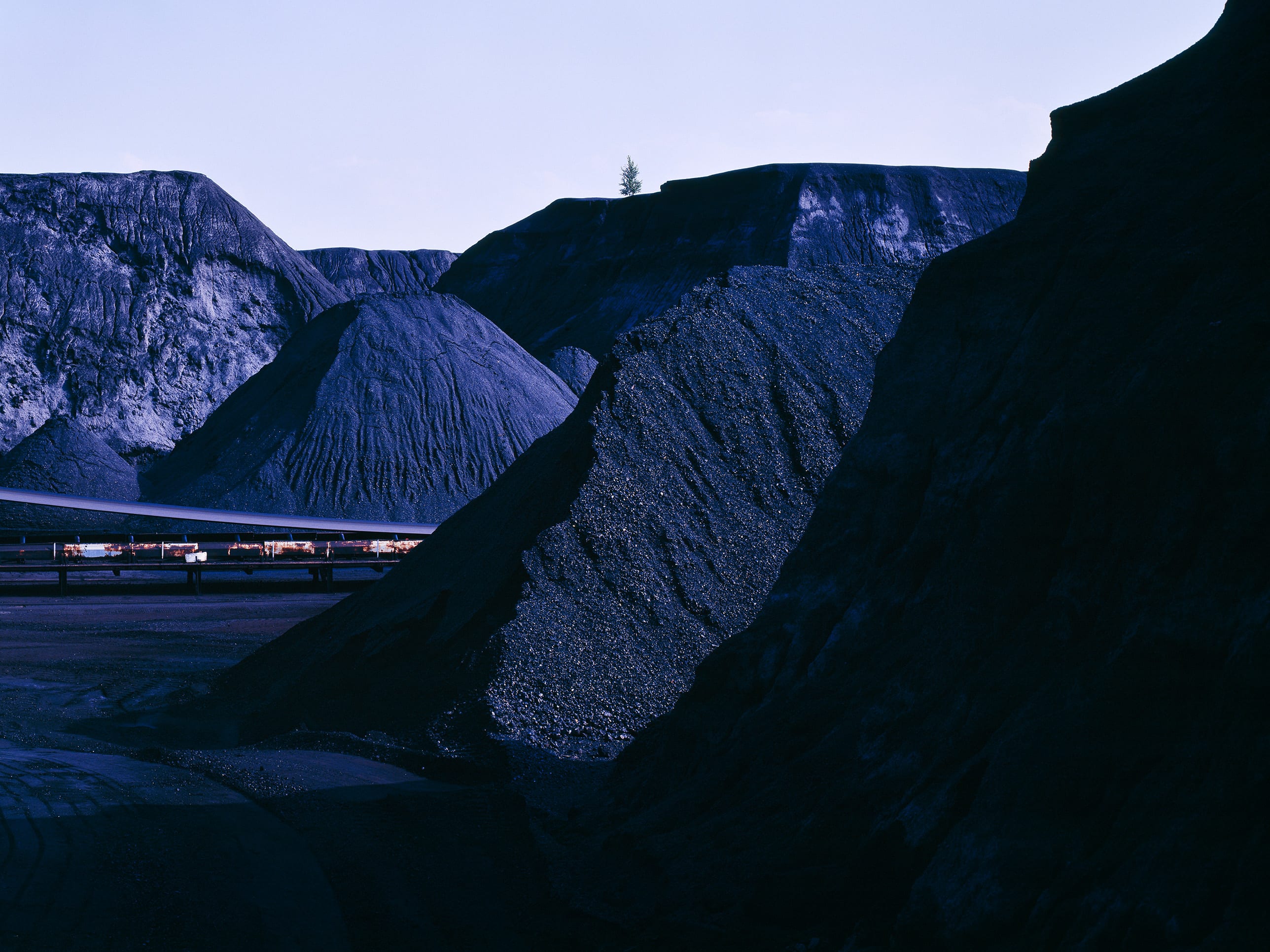 Measuring level of coal on conveyors, silos and trains Measuring level of coal on conveyors, silos and trains